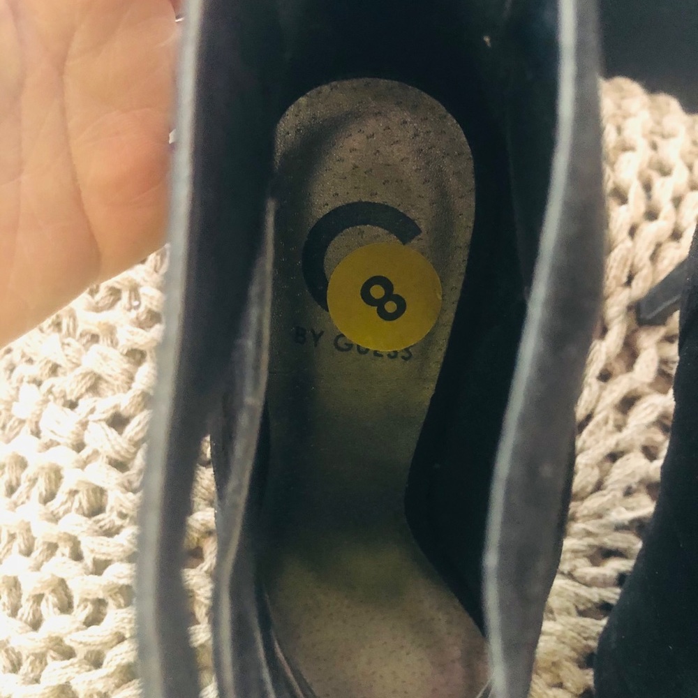 Guess Heels - Picture 5 of 6